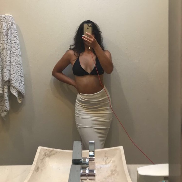 Meet your Posher, Marcela - Picture 2 of 7